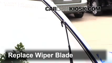 Front Wiper Blade Change Nissan Versa Note (2014-2019) - 2015 Nissan